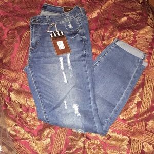 Fashion Nova skinny crop jeans